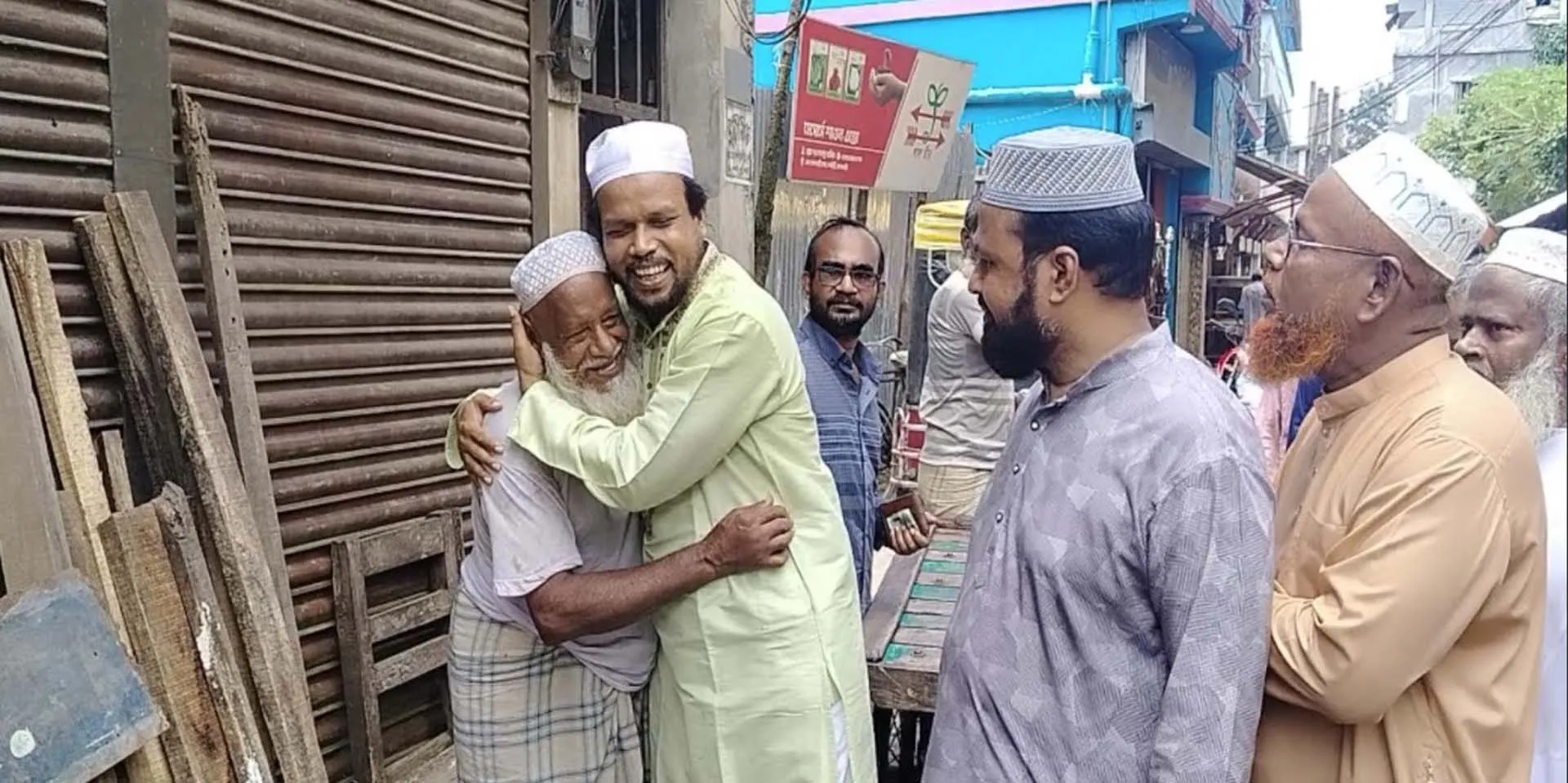 ঝালকাঠিতে জামায়াতের এমপি প্রার্থীর গণসংযোগ